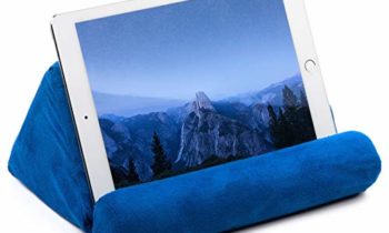 Read more about the article iPad Tablet Pillow Holder for Lap – Pillow for Tablet or iPad – Universal Phone and Tablet Holder for Bed Can Be Used also on Floor, Desk, Chair, Couch – Blue Color