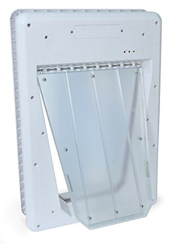 Read more about the article PetSafe Electronic SmartDoor, Automatic Dog and Cat Door, Large, Collar Activated with SmartKey