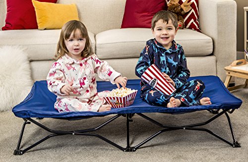Read more about the article Regalo My Cot Portable Toddler Bed, Includes Fitted Sheet, Royal Blue