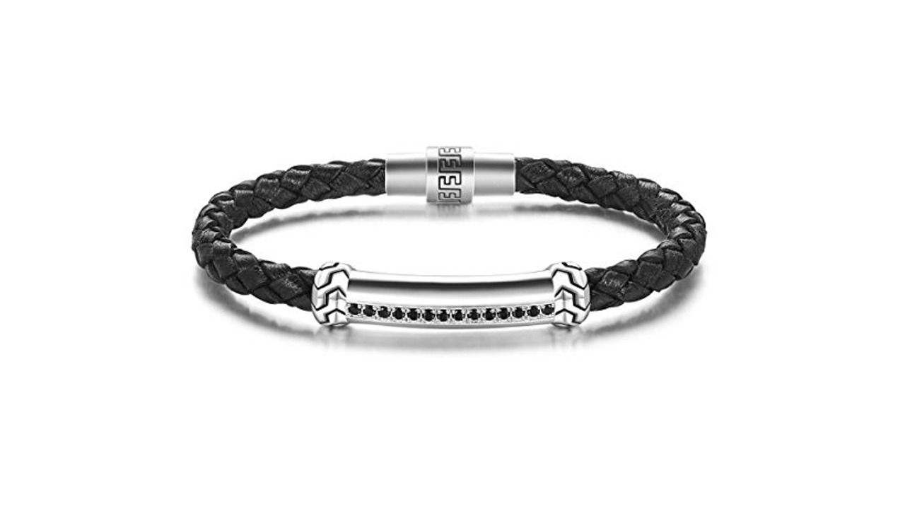 Read more about the article Carleen Freedom 925 Sterling Silver Mens Leather Bracelet Review