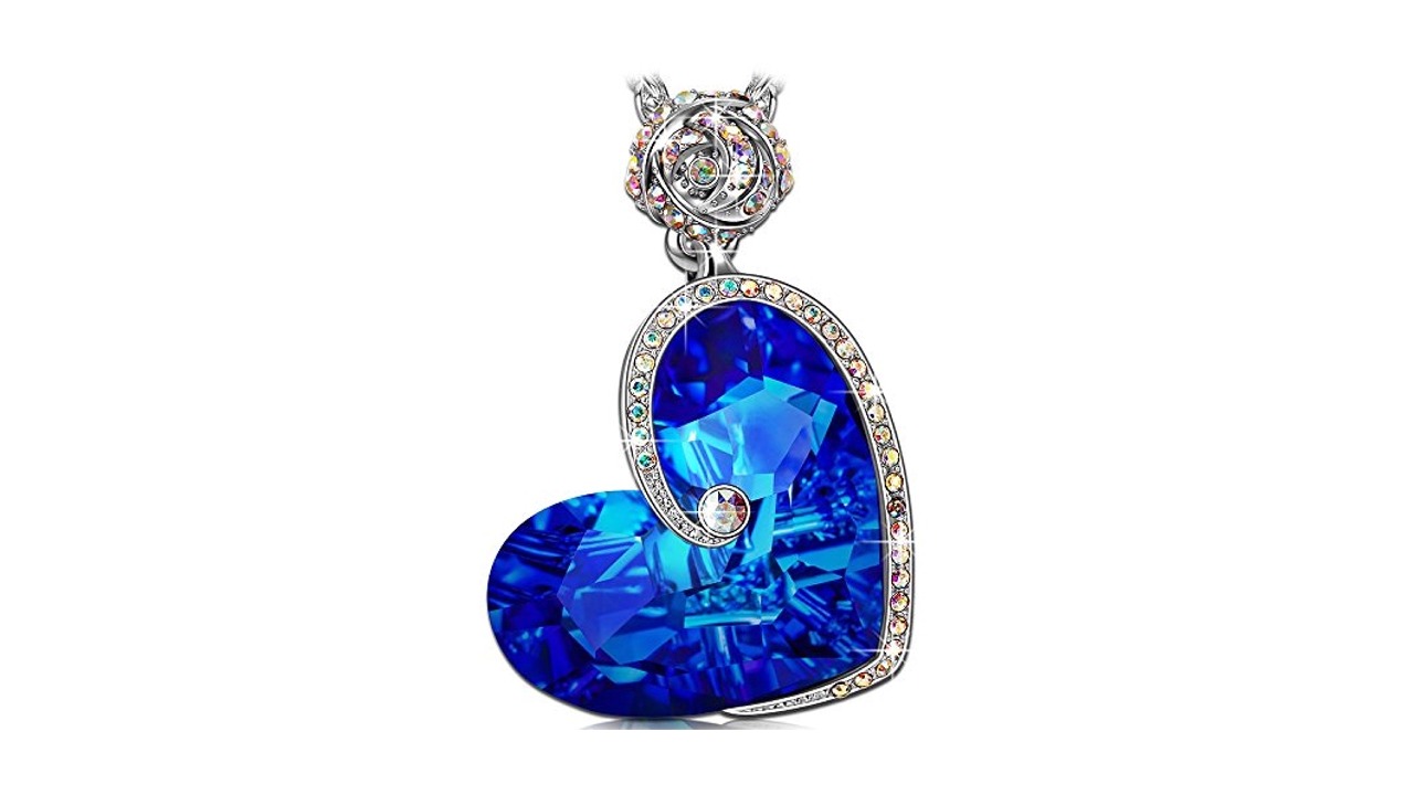 Read more about the article J.NINA Rose Heart Necklace Review