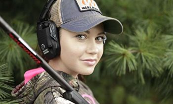 Read more about the article Walker’s Razor Slim Electronic Muff, Black